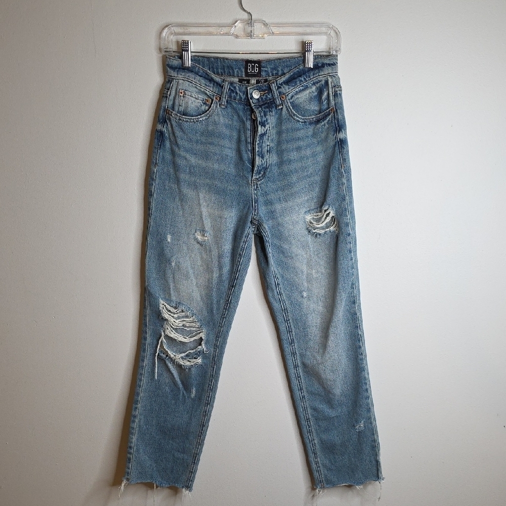 BDG  Distressed Slim Straight Blue Jeans Sz 26